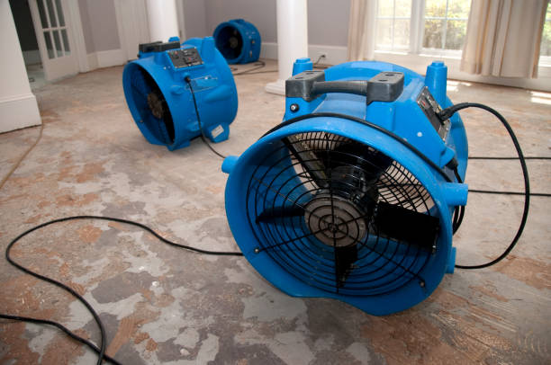 Best Emergency water damage restoration  in Parklawn, CA